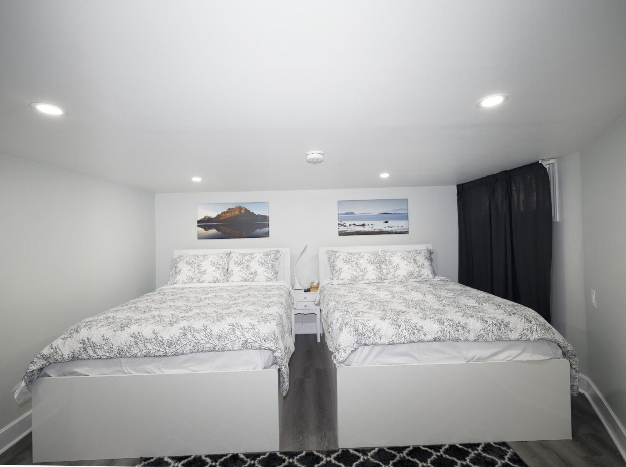 Serene Niagara Guest House Экстерьер фото