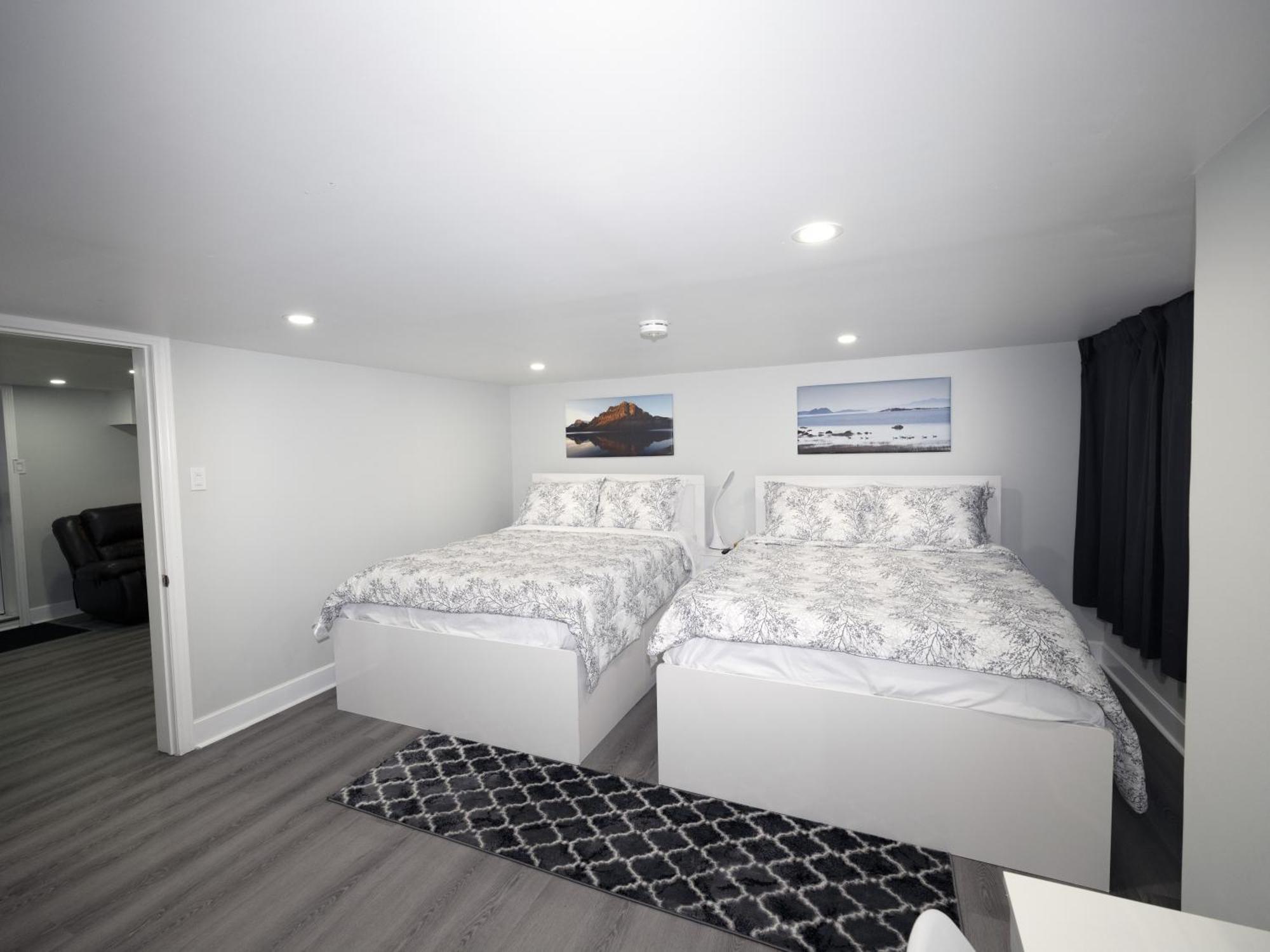 Serene Niagara Guest House Экстерьер фото